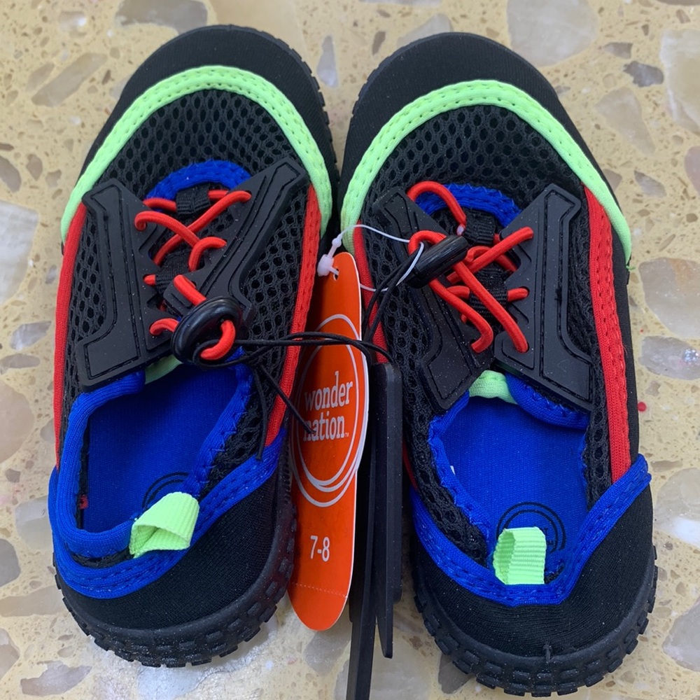 Kids shoes size 7-8